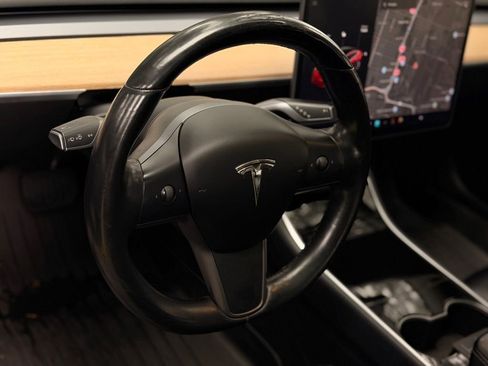 Used 2018 Tesla Model 3 Long Range RWD image 39