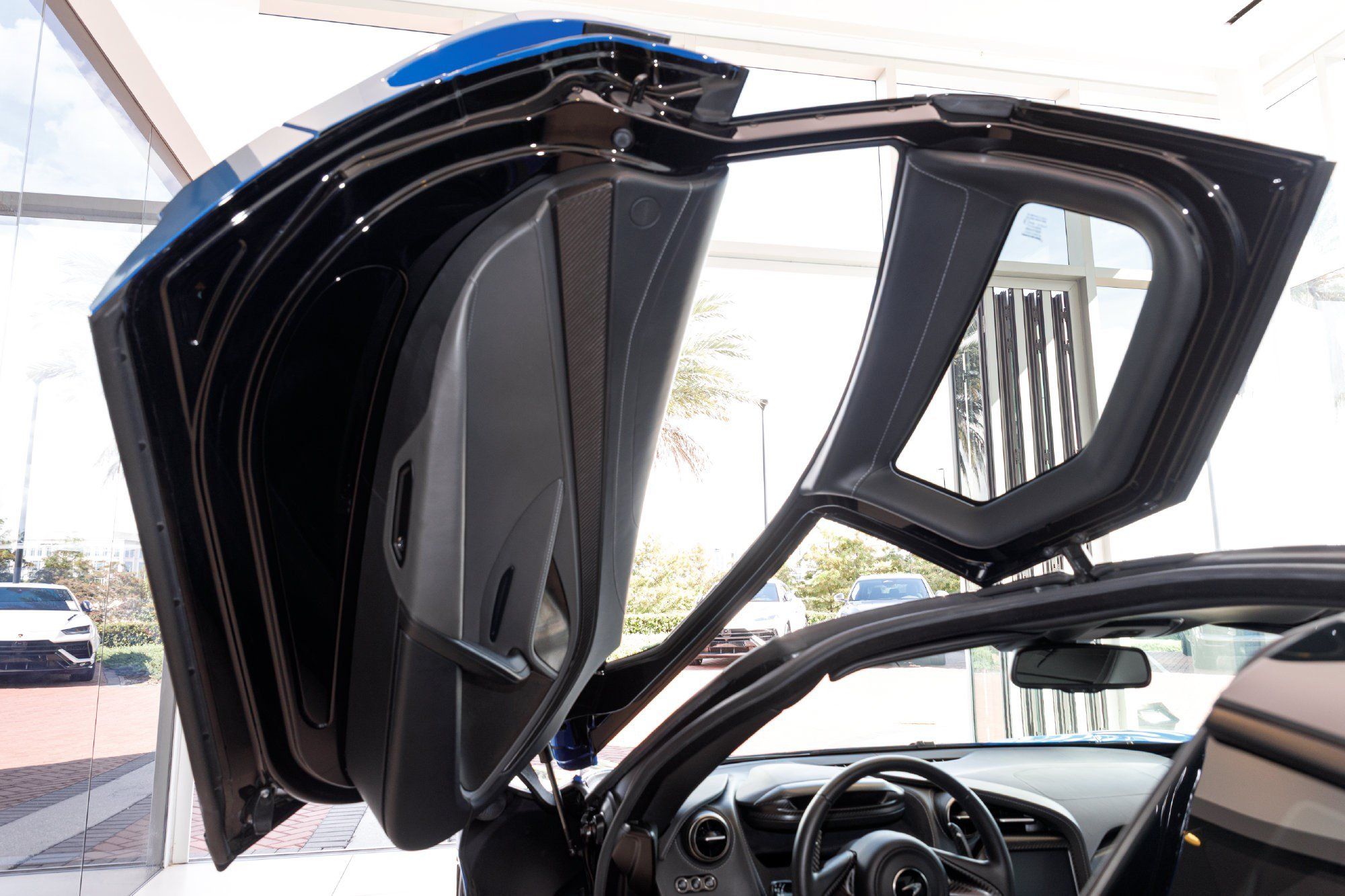 Used 2019 McLaren 720S Luxury RWD image 29