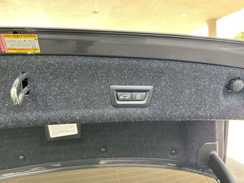 Used 2019 BMW 330i Sedan w/ M Sport Package image 32