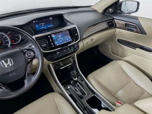 Used 2017 Honda Accord EX-L image 29