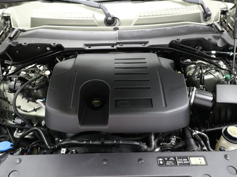 Used 2022 Land Rover Defender 110 SE image 90