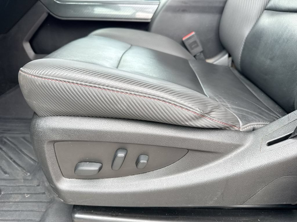Used 2018 GMC Sierra 2500 SLT w/ Duramax Plus Package AWD/4WD image 14
