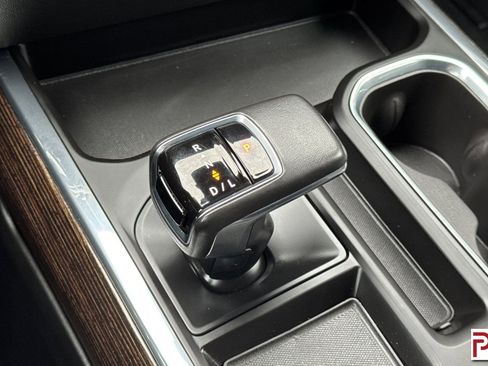 Used 2022 GMC Sierra 1500 Elevation image 24