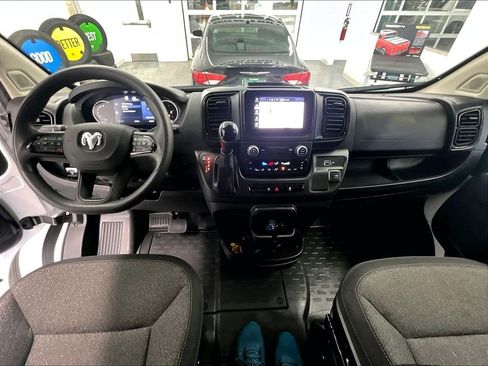 Used 2025 RAM ProMaster 2500 w/ U-Haul Equipment Group FWD image 19
