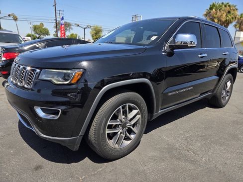 Used 2017 Jeep Grand Cherokee Limited w/ Luxury Group II RWD image 5