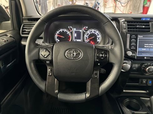 Certified 2022 Toyota 4Runner TRD Off-Road Premium w/ Moonroof Package AWD/4WD image 19
