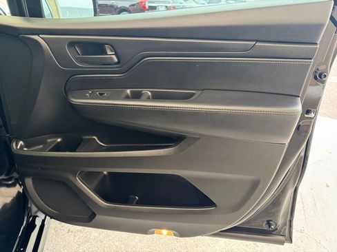 Used 2023 Honda Odyssey Sport image 14