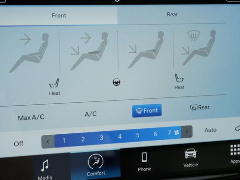 Used 2024 Chrysler Pacifica Touring-L image 27