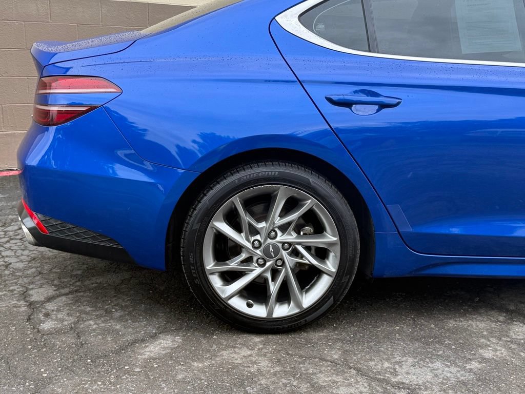 Used 2022 Genesis G70 2.0T AWD/4WD image 4