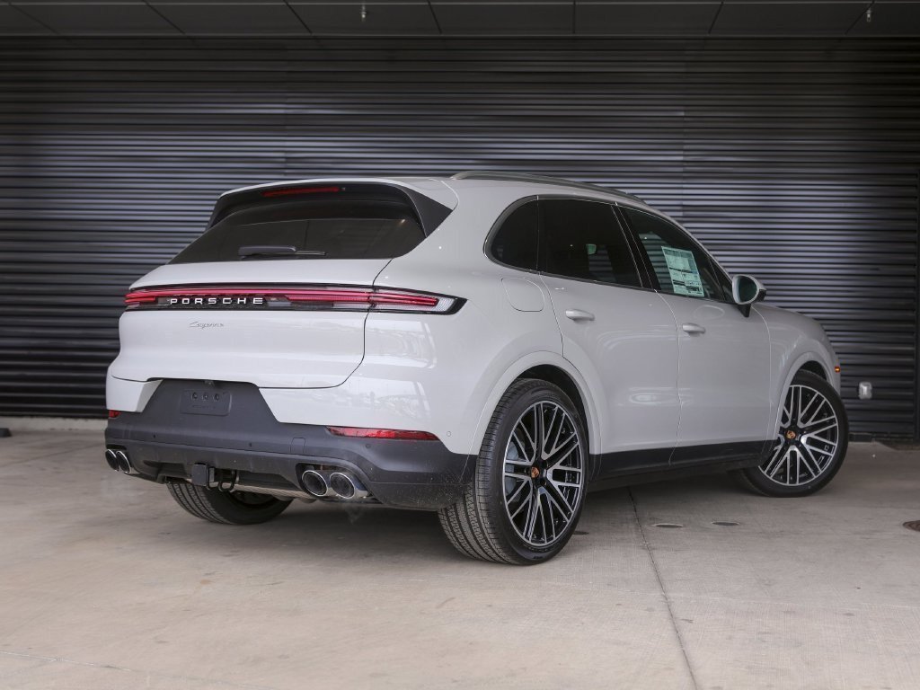 Certified 2026 Porsche Cayenne AWD/4WD image 7