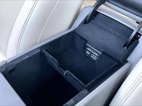 Used 2023 Cadillac XT6 Premium Luxury AWD/4WD image 11