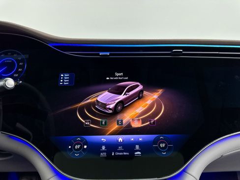 Used 2023 Mercedes-Benz EQS 580 4MATIC SUV image 11