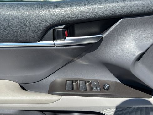 Used 2024 Toyota Camry LE image 10