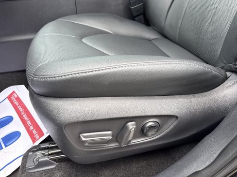 Used 2026 Toyota Grand Highlander FWD image 12