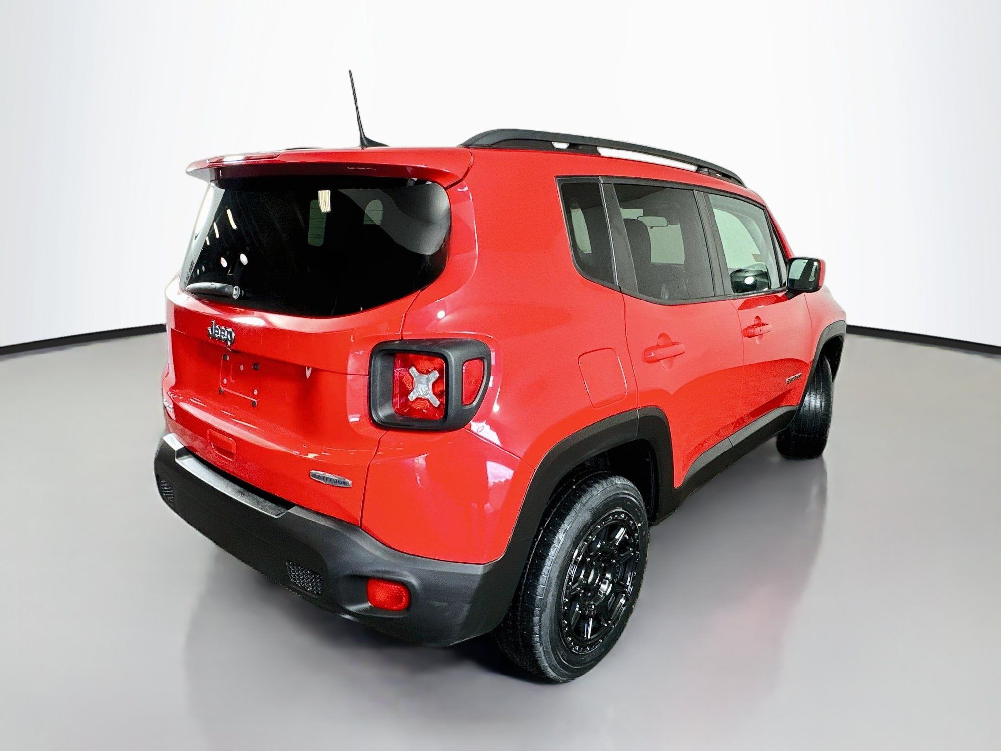 Used 2020 Jeep Renegade Latitude w/ Cold Weather Group AWD/4WD image 7