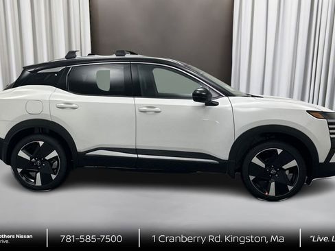 New 2026 Nissan Kicks SR w/ SR Premium Package image 4