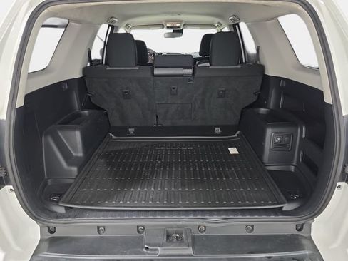 Used 2021 Toyota 4Runner SR5 AWD/4WD image 34