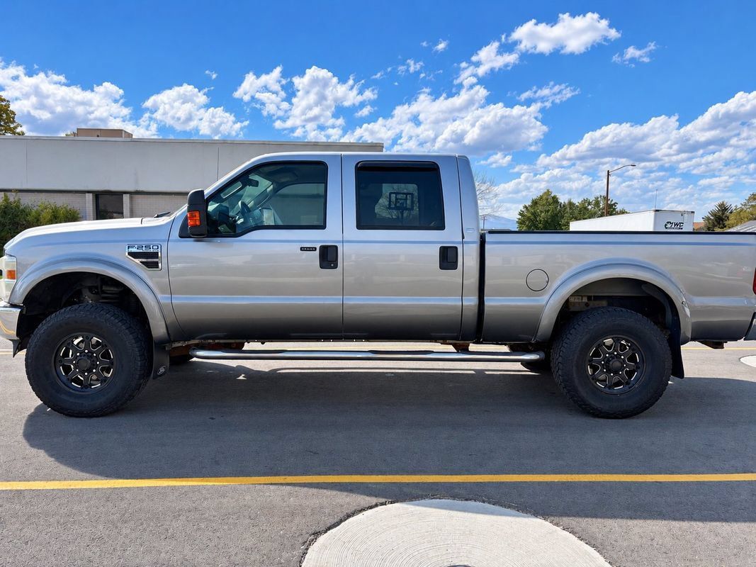 Used 2008 Ford F250 Lariat AWD/4WD image 2