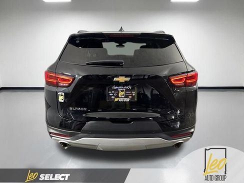 Used 2024 Chevrolet Blazer LT FWD image 5