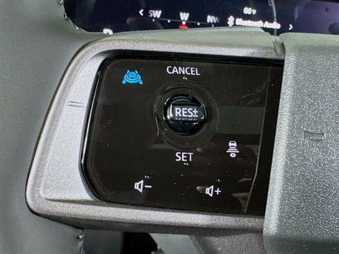 New 2025 Nissan Murano SL image 10