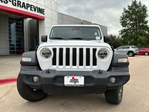 Used 2021 Jeep Wrangler Unlimited Sport AWD/4WD image 3