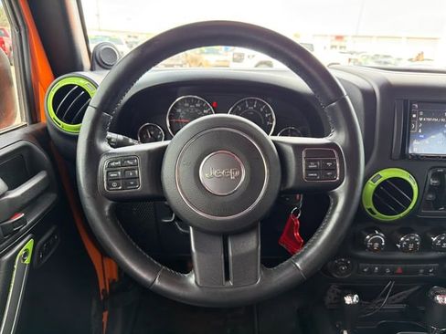 Used 2013 Jeep Wrangler Unlimited Rubicon w/ Dual Top Group AWD/4WD image 10