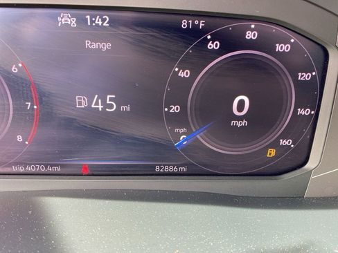 Used 2023 Volkswagen Atlas Cross Sport SE w/ Panoramic Sunroof Package image 20