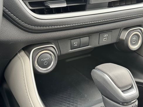 Used 2025 Toyota Grand Highlander Limited image 7