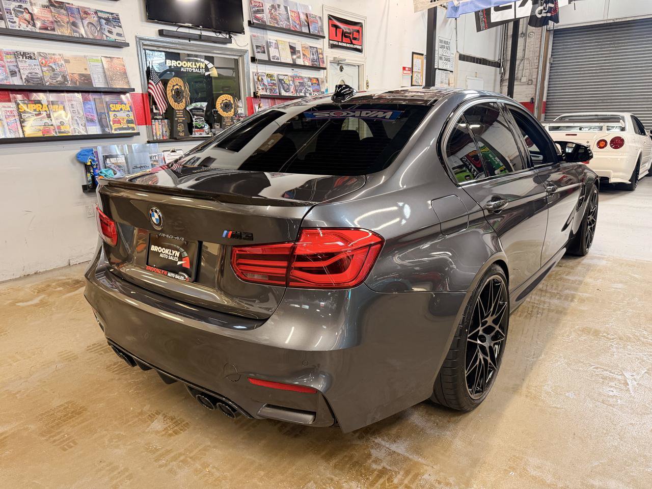 Used 2018 BMW M3 RWD image 6
