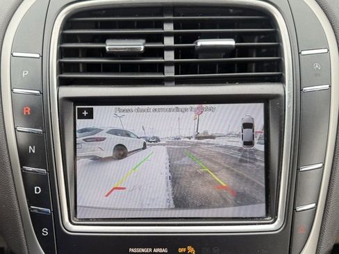 Used 2019 Lincoln Nautilus Reserve image 13