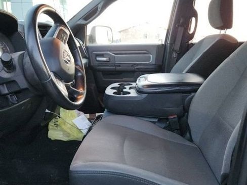 Used 2021 RAM 2500 Big Horn image 9