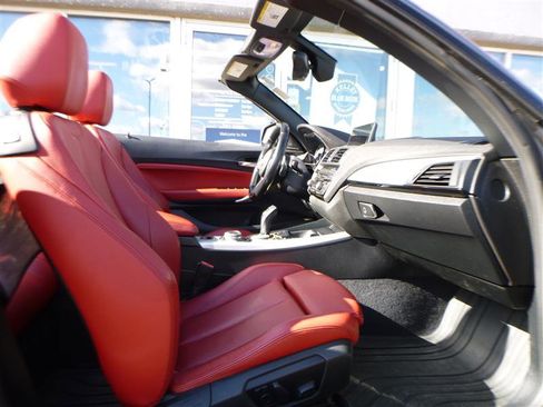 Used 2015 BMW M235i Convertible image 12