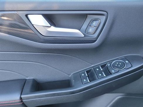 Used 2025 Ford Escape ST-Line image 6