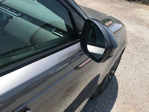 Used 2018 Land Rover Range Rover Velar R-Dynamic SE image 27