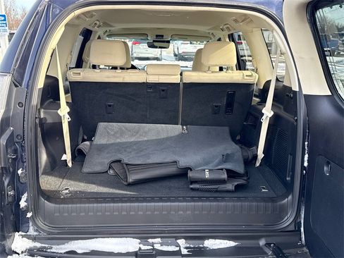 Used 2021 Lexus GX 460 Premium image 14