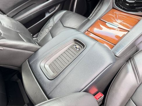 Used 2017 Cadillac Escalade Luxury AWD/4WD image 62