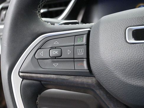 Used 2023 Jeep Grand Cherokee L Limited AWD/4WD image 20