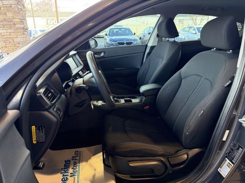 Used 2018 Kia Optima LX image 10