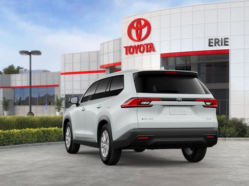 New 2026 Toyota Grand Highlander XLE image 9