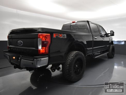 Used 2017 Ford F250 Lariat w/ Lariat Ultimate Package AWD/4WD image 51