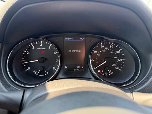 Used 2020 Nissan Rogue S FWD image 20