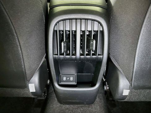 Used 2025 Hyundai Kona SEL FWD image 21