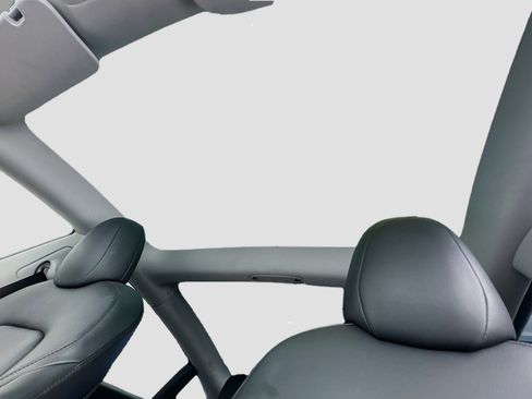 Used 2021 Tesla Model 3 Standard Range Plus image 14