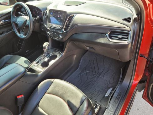Used 2023 Chevrolet Equinox RS w/ RS Leather Package FWD image 11
