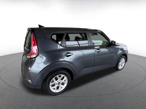 Used 2025 Kia Soul LX w/ LX Technology Package image 18