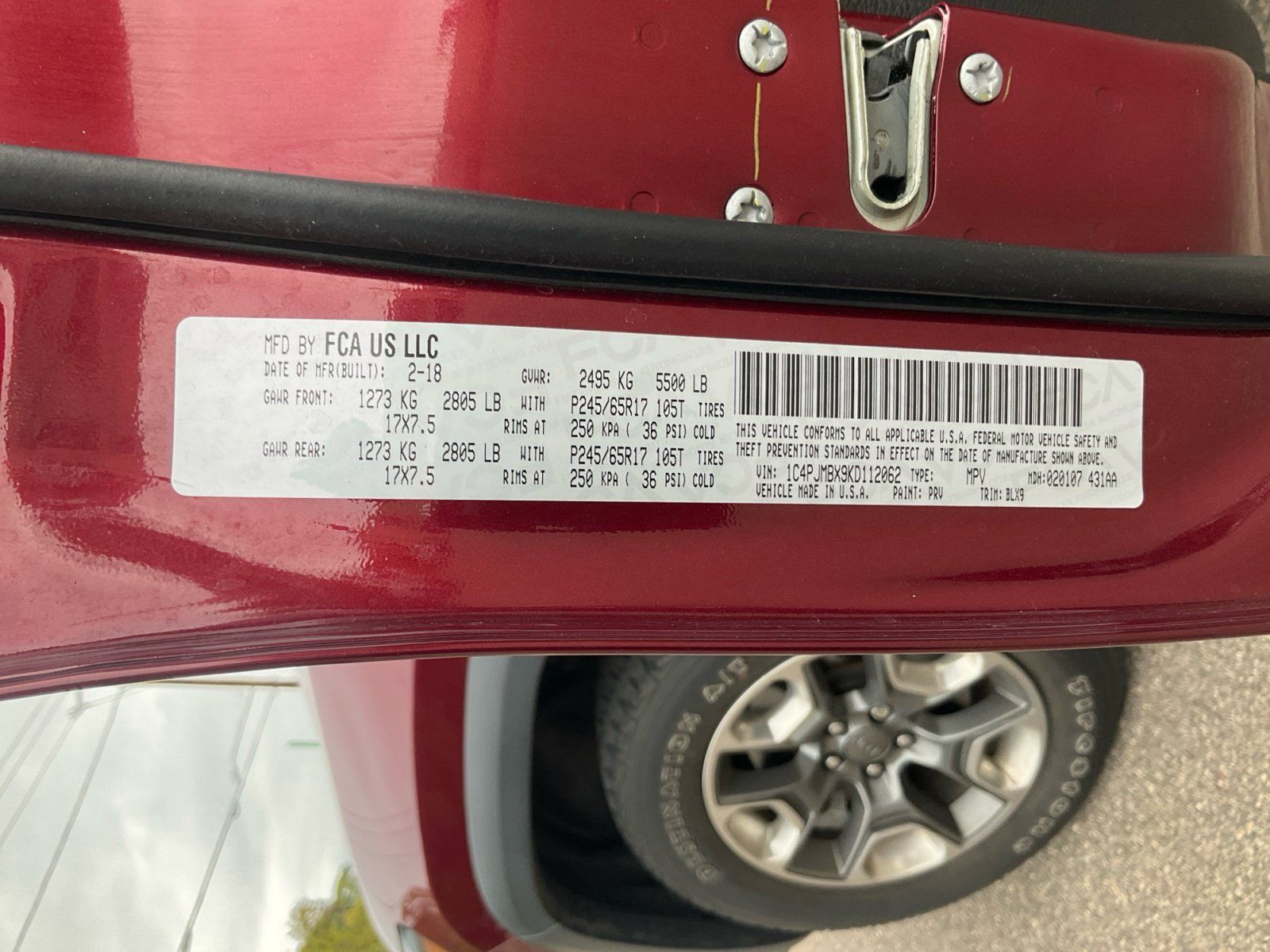 Used 2019 Jeep Cherokee Trailhawk AWD/4WD image 27