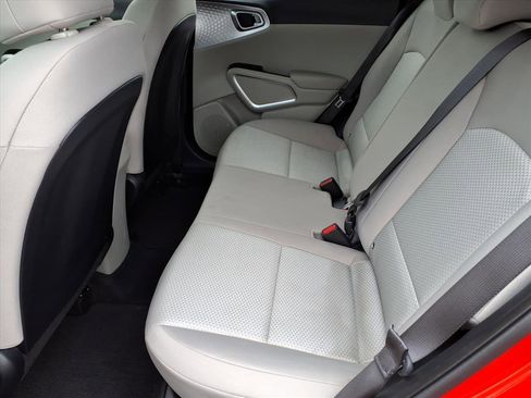 Used 2024 Kia Soul LX w/ Option Group 015 image 21