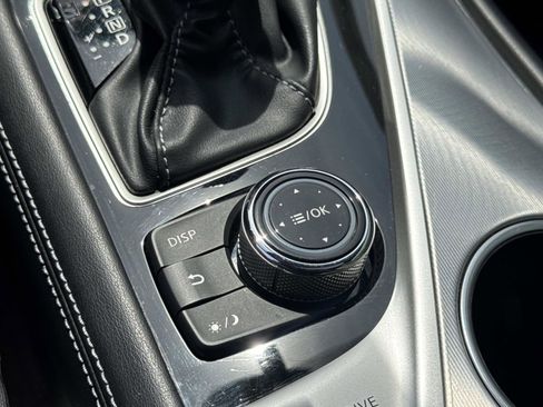 Used 2017 INFINITI Q60 3.0t RWD image 20