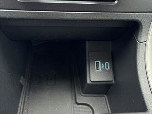 Certified 2024 Ford Edge SEL w/ Convenience Package image 17