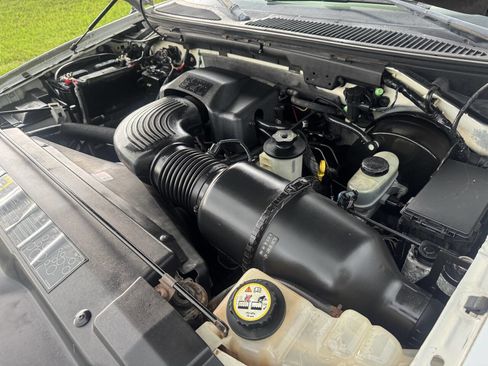 Used 2002 Ford F150 Lariat image 10